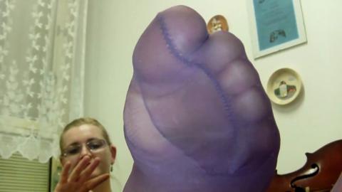 10743